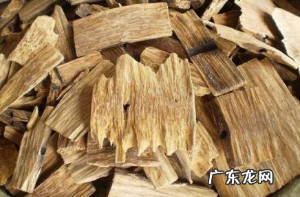 白天点沉香还是檀香好 白天点沉香还是檀香好点