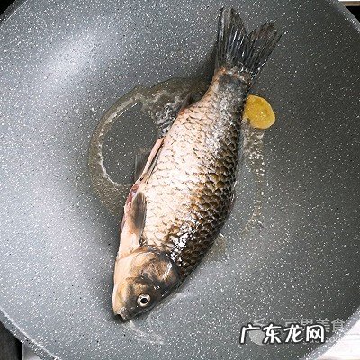 鱼豆腐汤 鲫鱼豆腐汤的做法