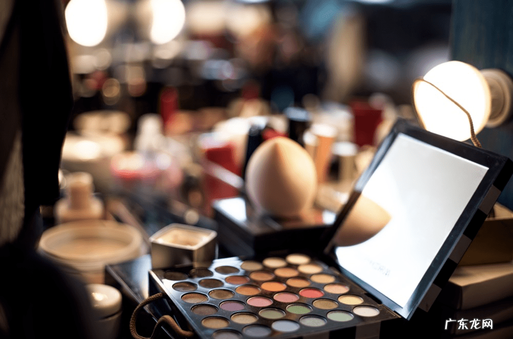 免费加盟护肤品店 开化妆品店赚钱吗