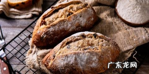 怎样烤出好吃的面包糠 烤面包的温度和时间是多少