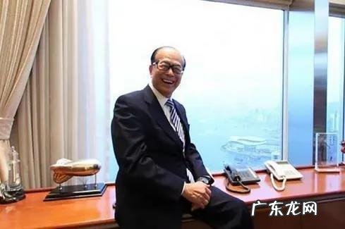 94岁“超人”李嘉诚养生秘诀：6大习惯，福寿两全