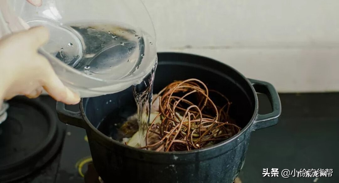 鸡骨草苹果猪骨汤 鸡骨草煲猪骨还可以加什么