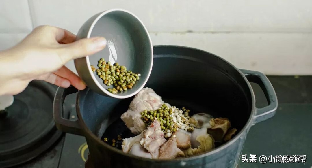 鸡骨草苹果猪骨汤 鸡骨草煲猪骨还可以加什么