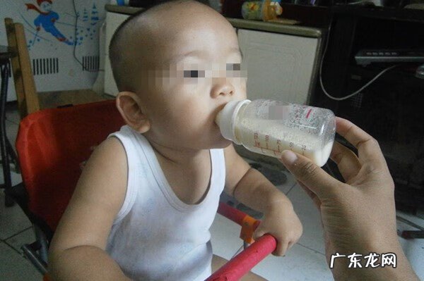 奶粉喝到最后有泡沫怎么回事 奶粉起沫是怎么回事