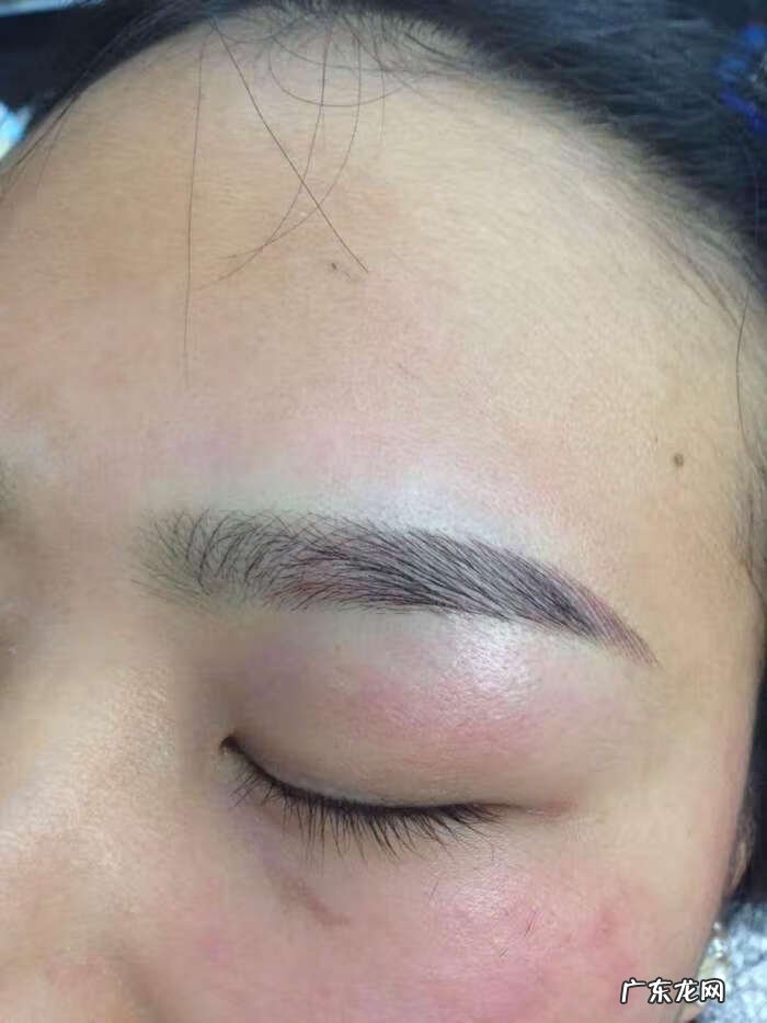 眉骨眼窝疼 眉毛的风水学