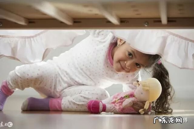 床对着窗户风水好不好 床下面空的风水好吗