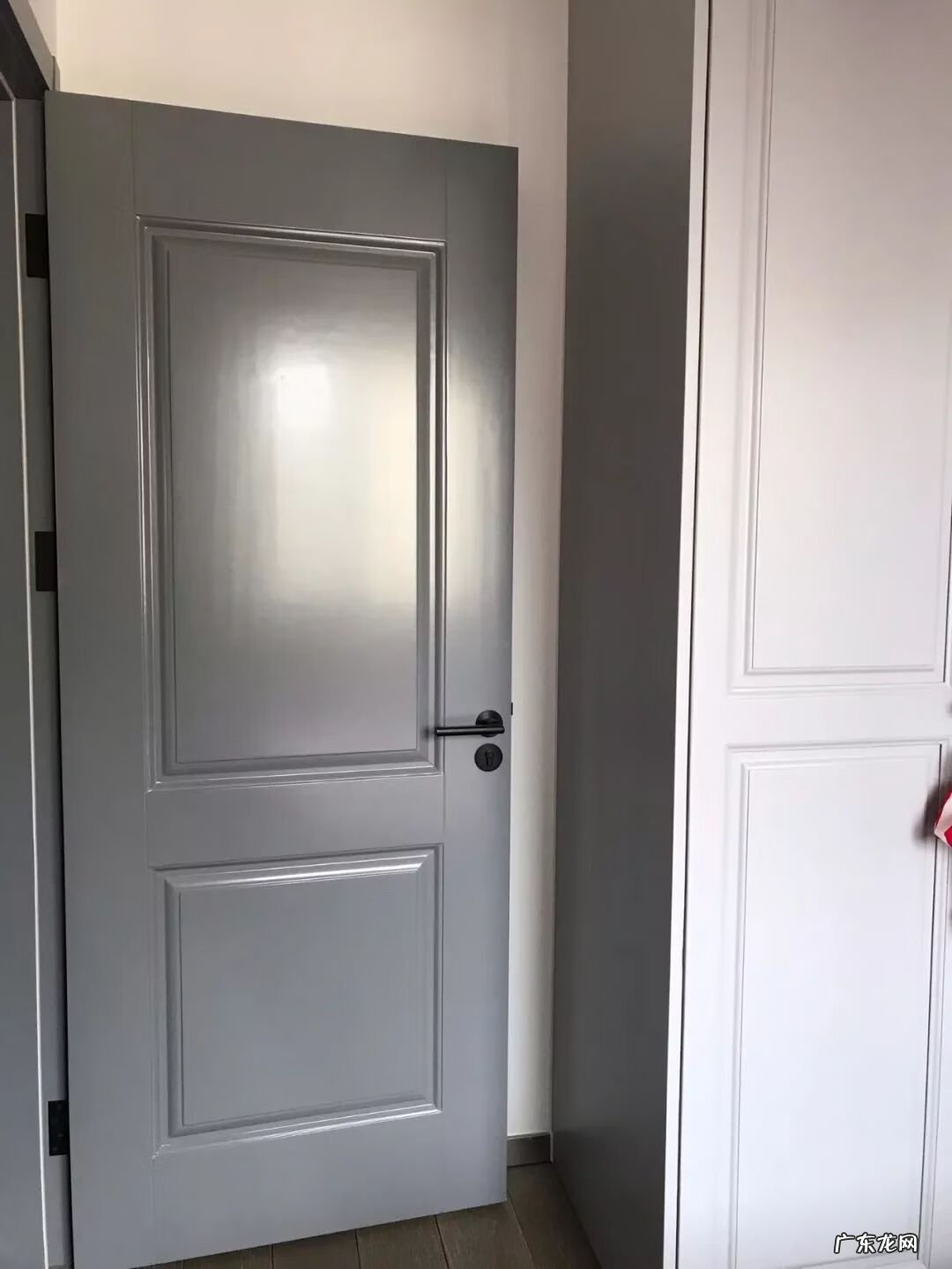 卧室门对门风水化解 n型门图片