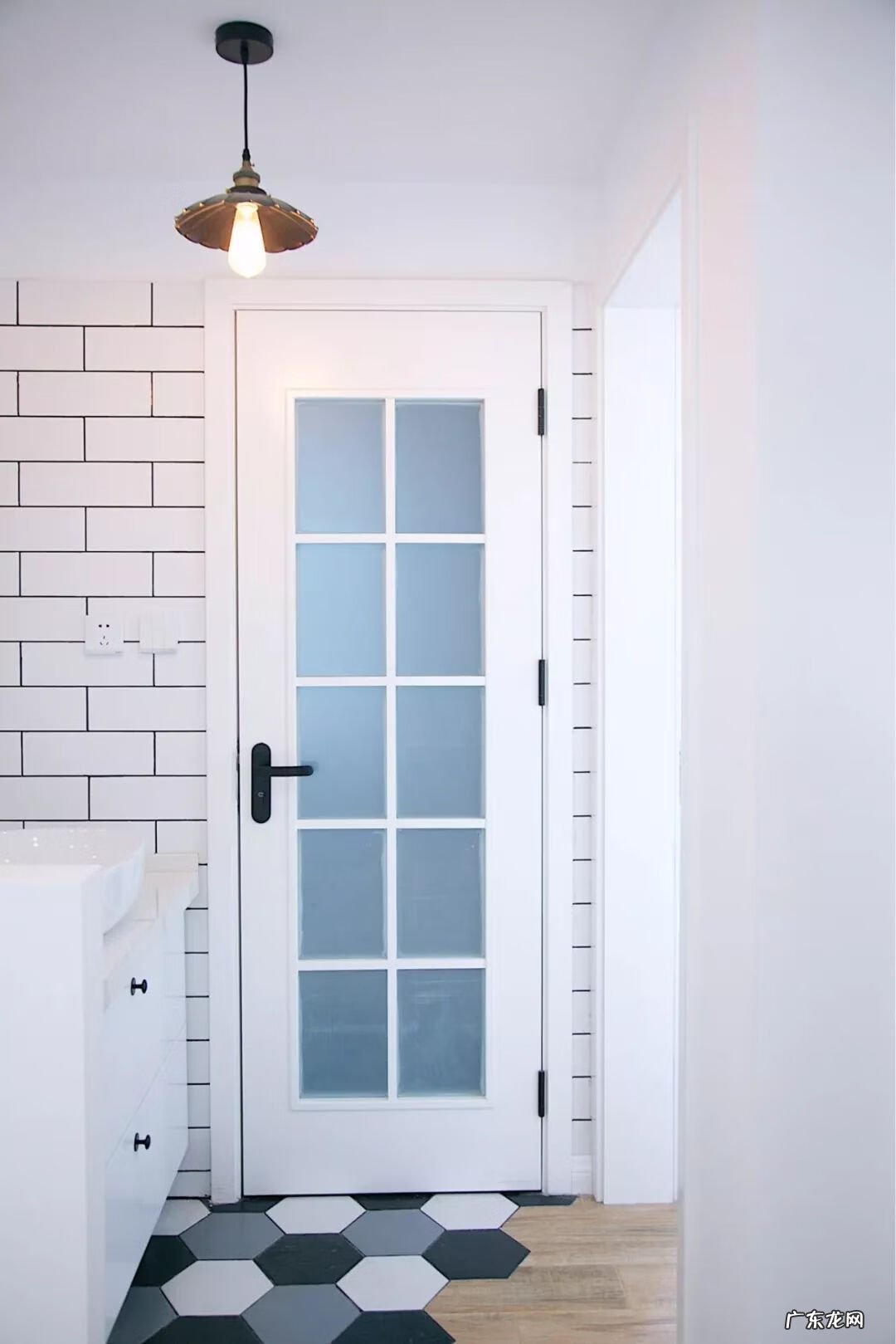 卧室门对门风水化解 n型门图片