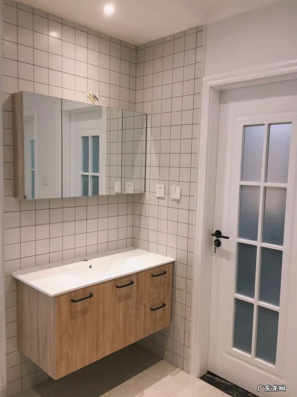 卧室门对门风水化解 n型门图片