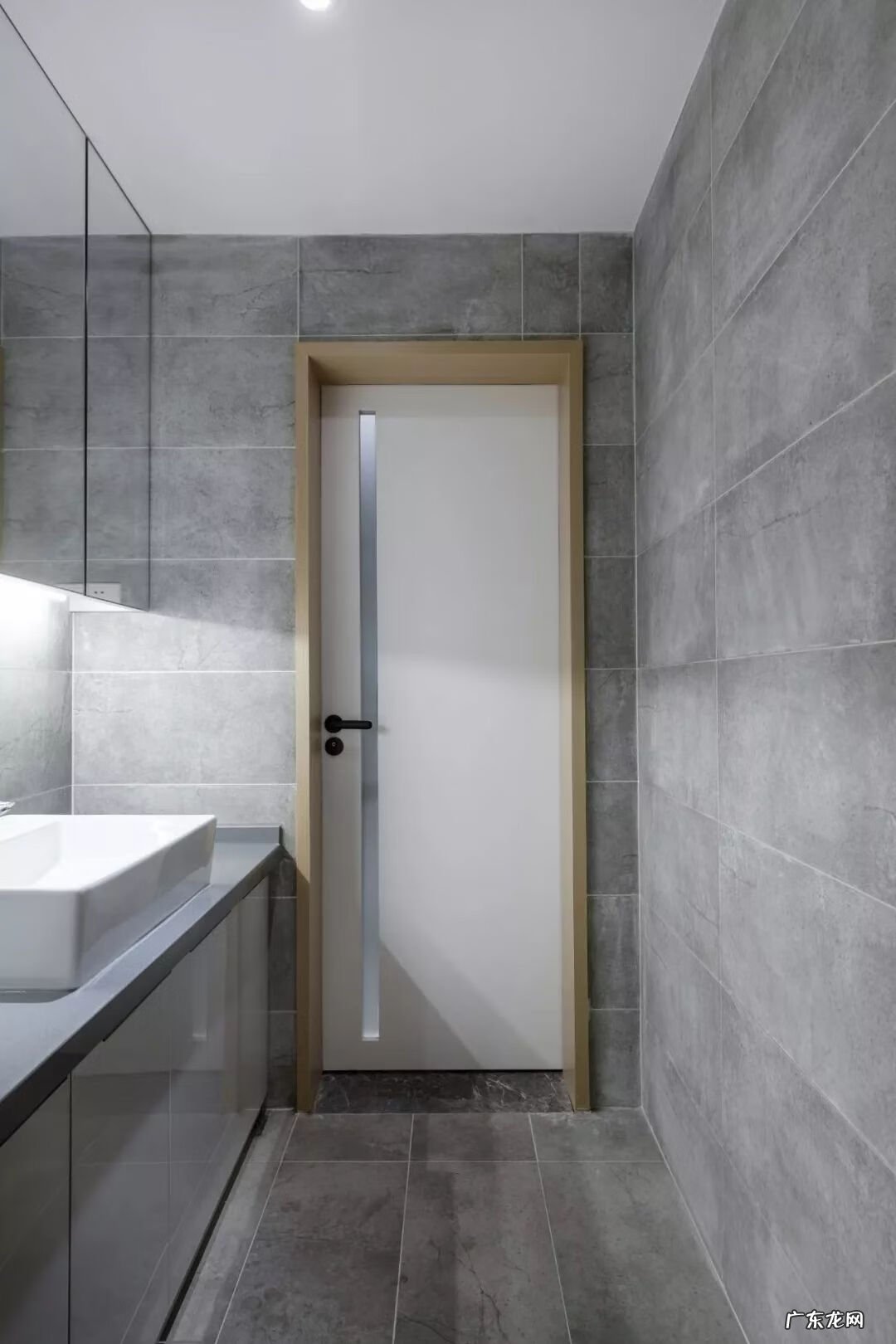 卧室门对门风水化解 n型门图片