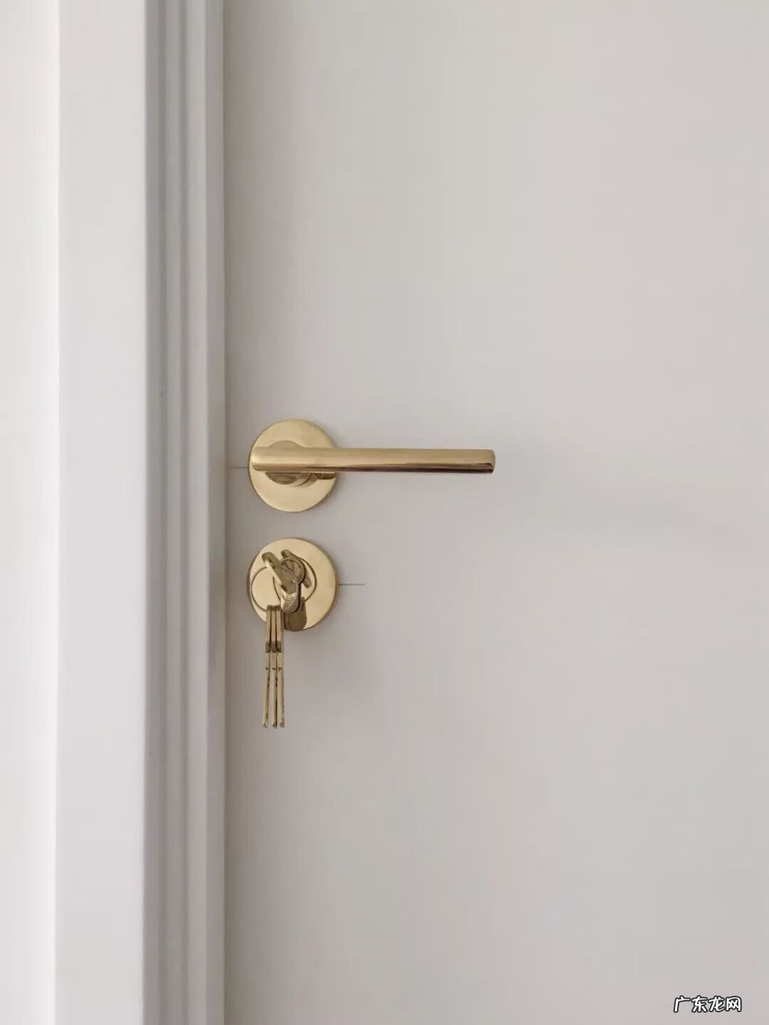 卧室门对门风水化解 n型门图片