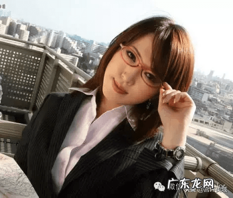 半镜框眼镜好不好 女生戴红色眼镜框好看吗