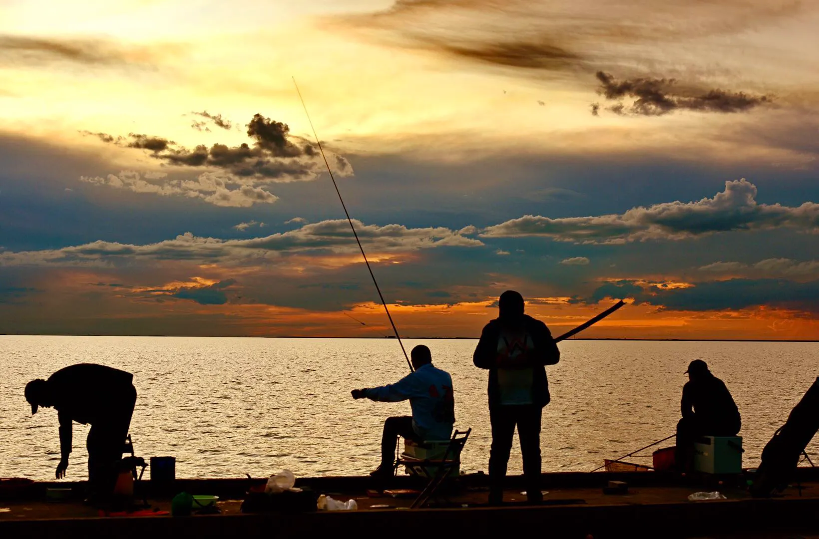 如何看待“父母只教会了我存钱，老实做人，却没有在人生观和价值观上教会我如何过好一生”？