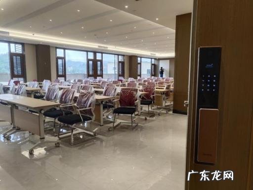 门密码锁怎么解锁视频 智能锁家里打不开