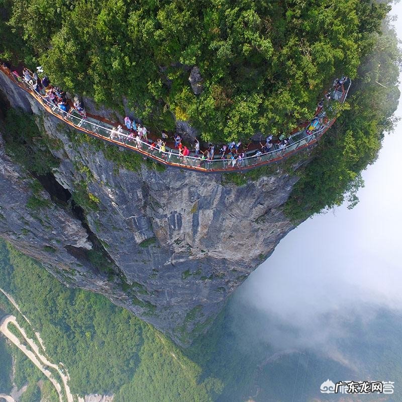 张家界天门山如何安排游玩最合理?门票在哪里可以预订?