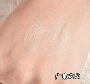 花肌粹护肤品敏感肌可以用吗 花萃泉素颜霜敏感肌能用吗知乎