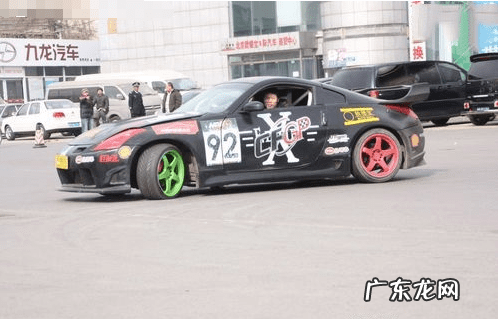 漂移技巧教程 汽车漂移技术教学