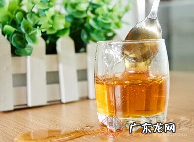 如何消除青春期痘痘 青春痘怎样快速消除