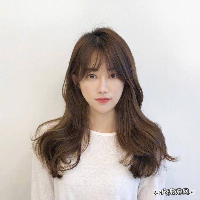 额头窄适合烫什么发型 适合额头窄的发型图片