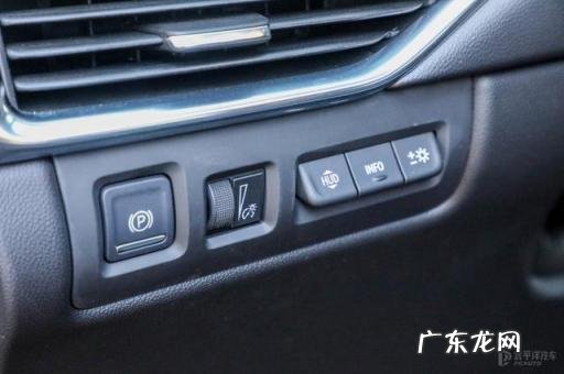 凯迪拉克汽车图片及参数配置表 试驾2022款凯迪拉克XT4