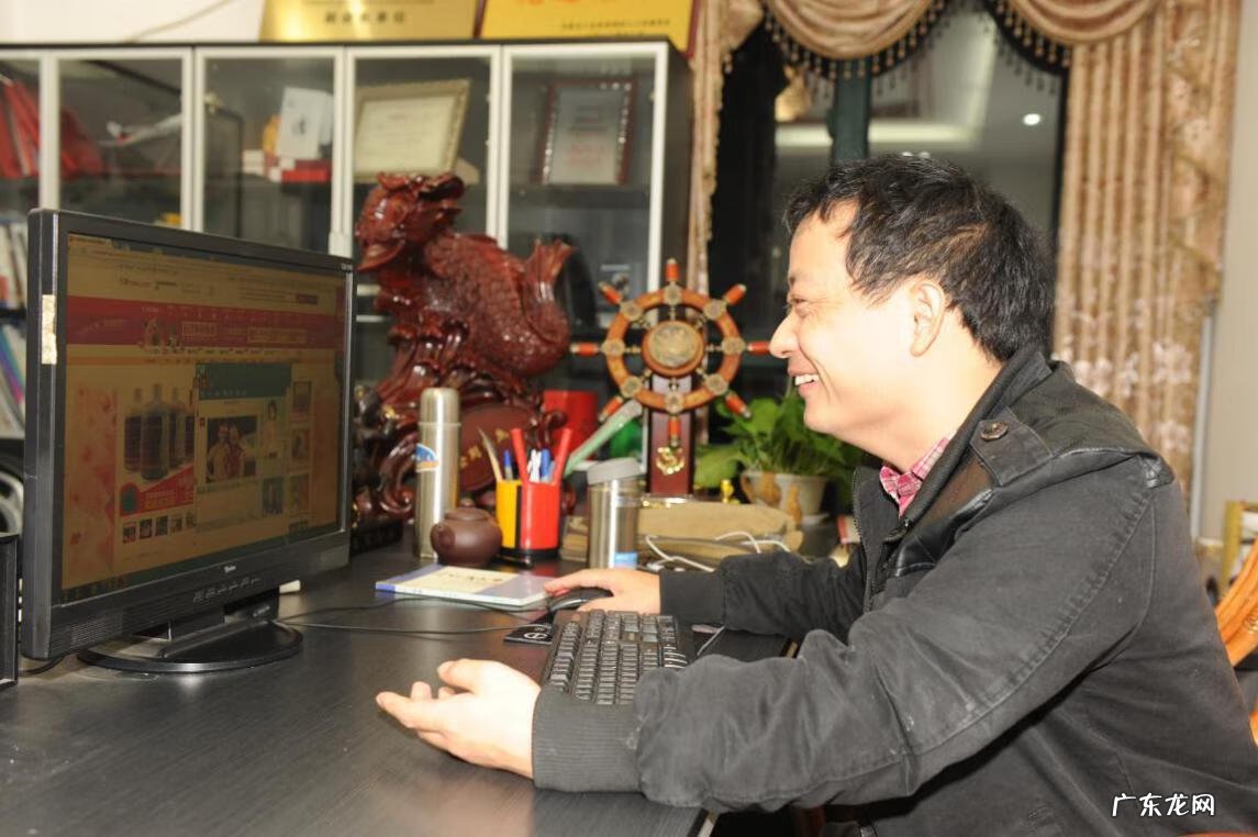 崔万志高中校长是真的事件吗 崔万志人生经历简介简介