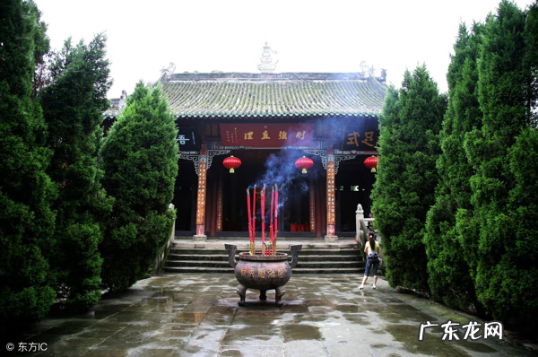 墓地风水对后人的影响 皇家墓地风水