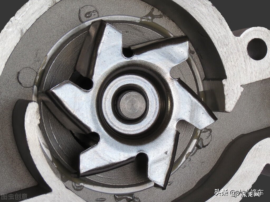 五菱宏光暖风水箱引起高温 五菱宏光s关闭暖风水温正常