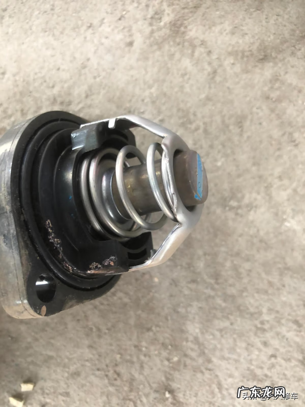 五菱宏光暖风水箱引起高温 五菱宏光s关闭暖风水温正常