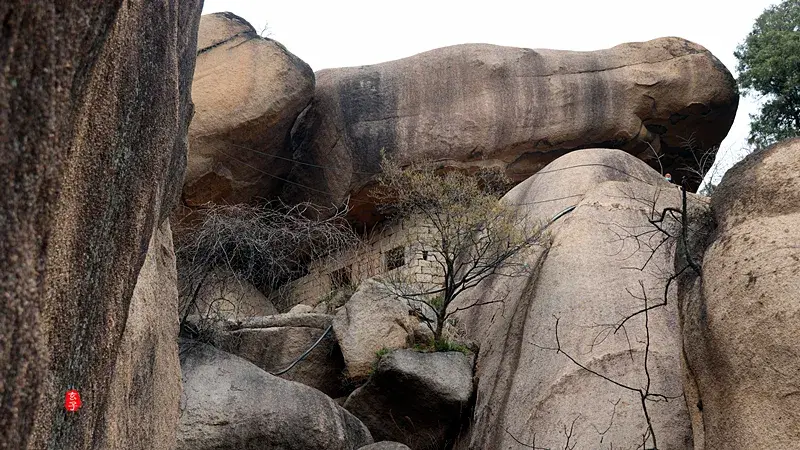 风水左边有水代表什么 风水湖水从左往右流说法是