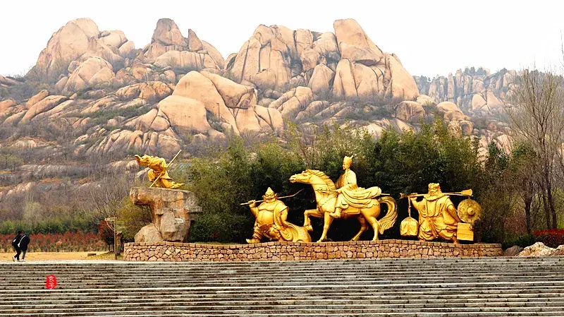 风水左边有水代表什么 风水湖水从左往右流说法是