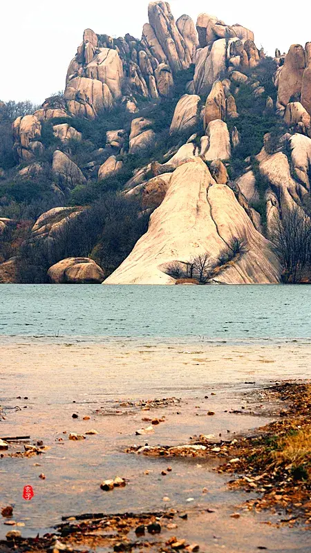 风水左边有水代表什么 风水湖水从左往右流说法是