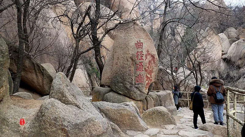 风水左边有水代表什么 风水湖水从左往右流说法是