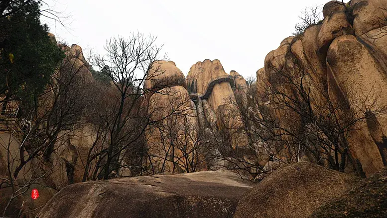 风水左边有水代表什么 风水湖水从左往右流说法是