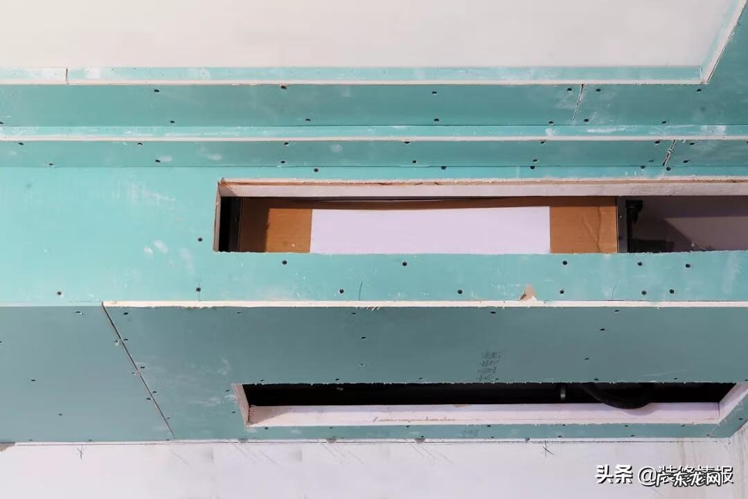 院墙用铁丝网围起来风水 铁丝网门头装修效果图