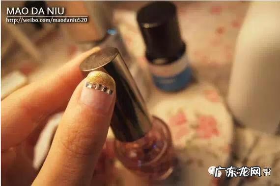 光疗甲做法步骤 光疗甲的做法步骤