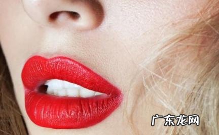 如何区分脸是缺水还是过敏 如何区分脸是缺水还是过敏皮肤