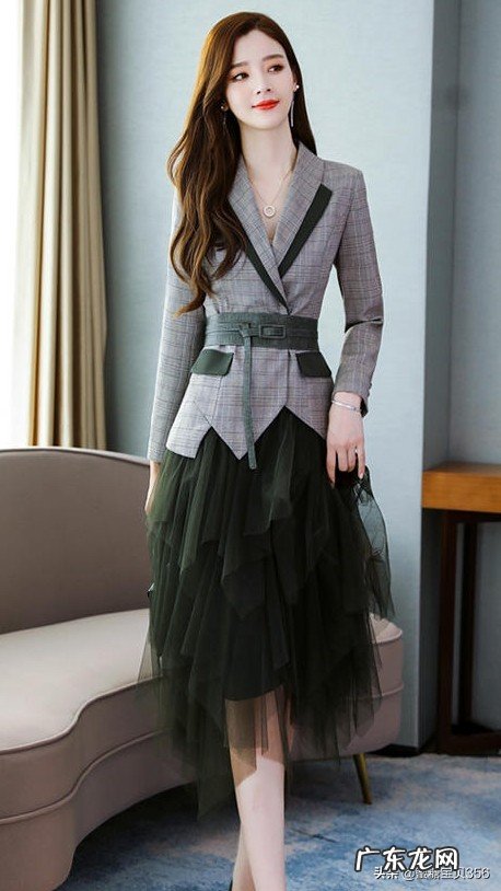 三十来岁的女人适合穿什么风格的服装?