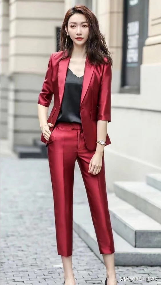 三十来岁的女人适合穿什么风格的服装?