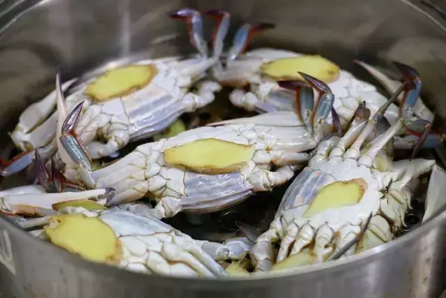 螃蟹大概需要蒸多长时间 螃蟹需要蒸几分钟才好吃