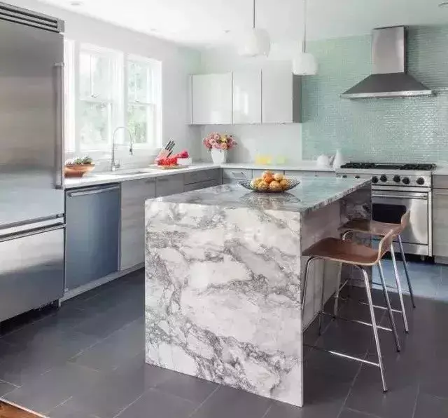 鱼缸里的造景影响风水 鱼缸造景的风水问题有哪些