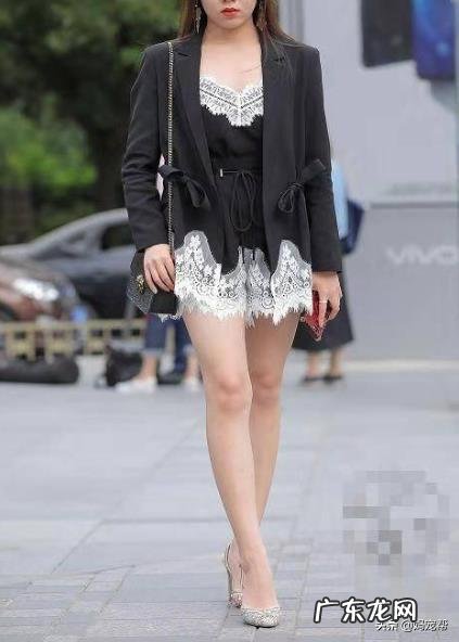 夏天女生都爱穿裙子,有哪些时尚的搭配方法?