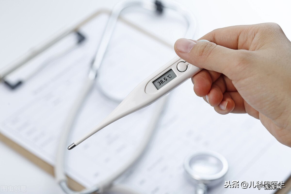 小儿感冒发烧怎么办,小儿感冒发烧如何退烧快?