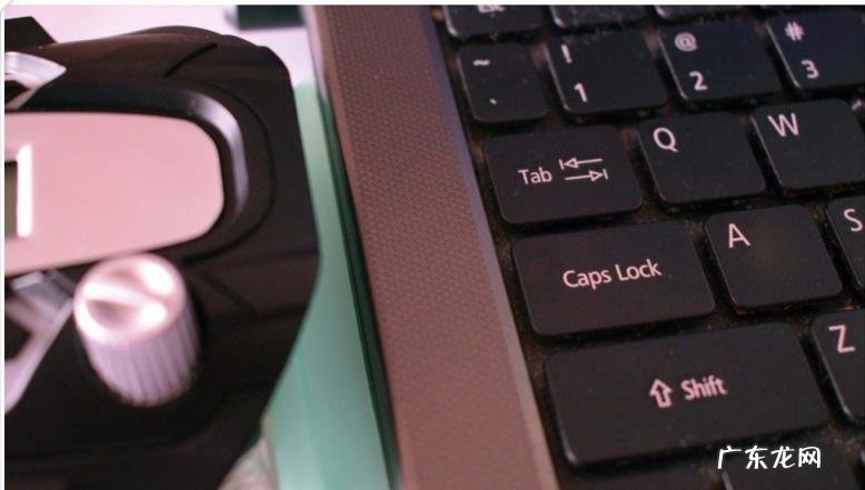 笔记本电脑散热怎么用 笔记本散热器怎么使用简单几步就行的