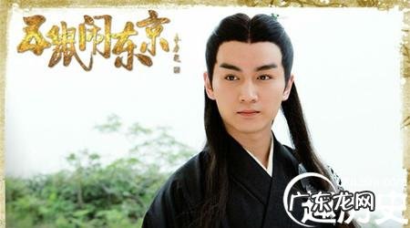 展昭厉害还是白玉堂厉害 “御猫”展昭武功排名多少-展昭与白玉堂谁更厉害?