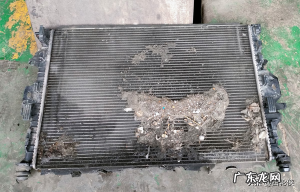 沃尔沃xc60暖风水管怎么拆