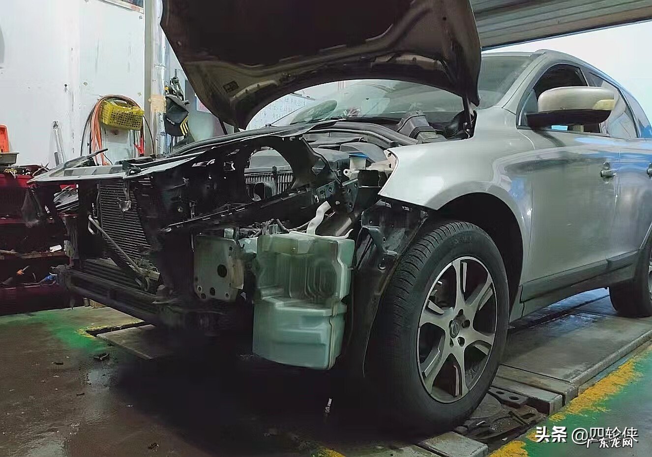 沃尔沃xc60暖风水管怎么拆