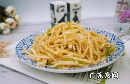茭白怎么炒好吃 茭白用开水烫完再炒吗