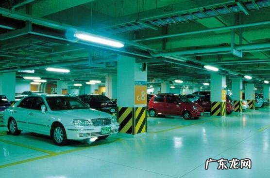 车库里如何倒车入库图解 地下车库倒车入库技巧