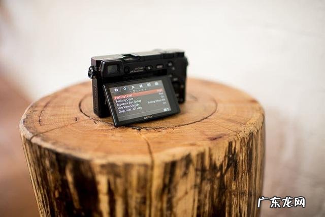 索尼微单a6000参数设置 索尼a6000和a6100哪个值得买