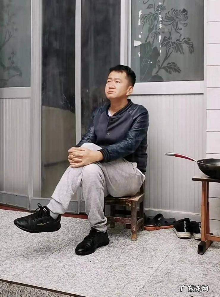 李嘉明的个人资料 李嘉明有老婆吗